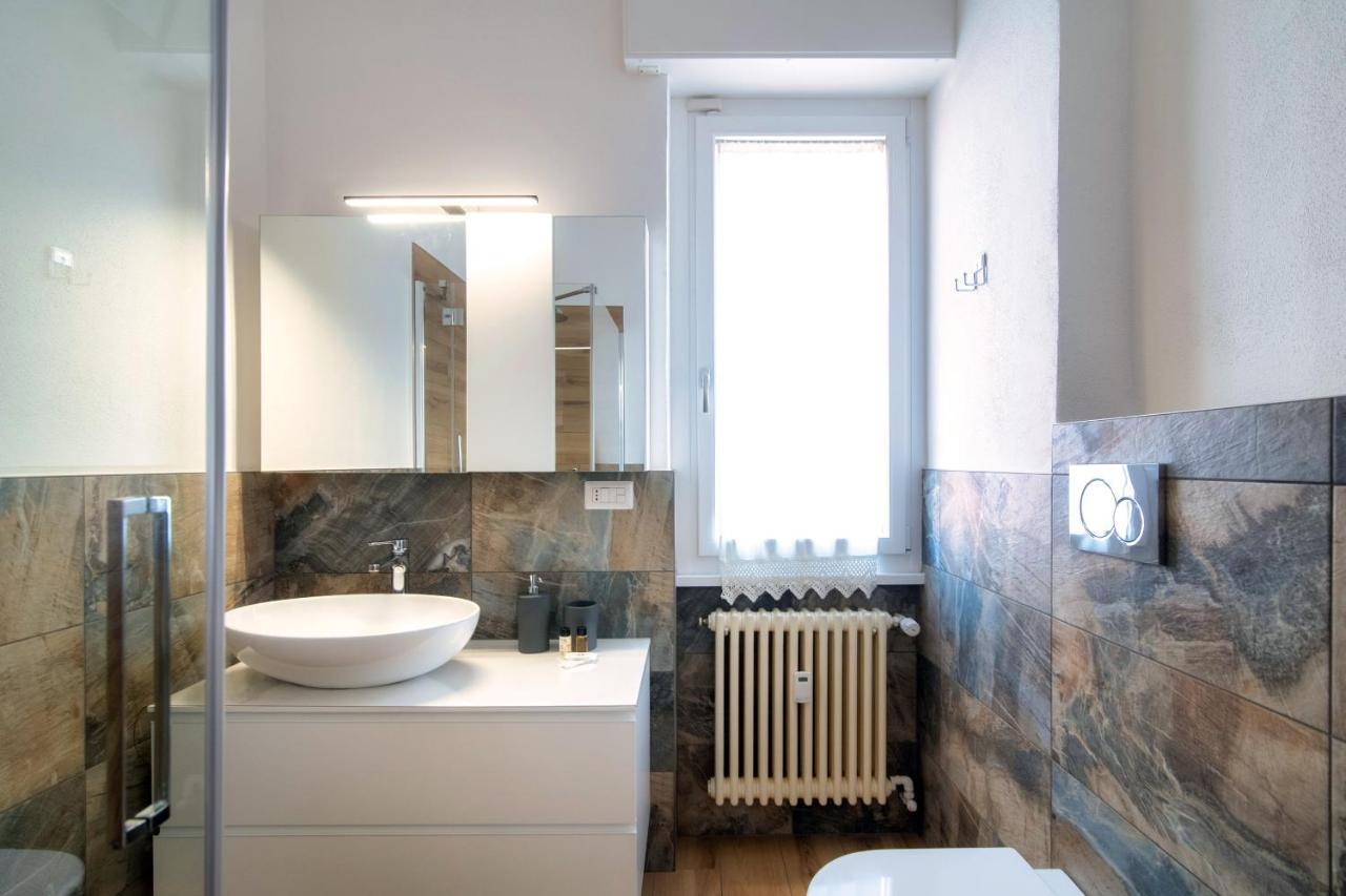 Ferienwohnung Piazza Roma - The House Of Travelers Como Exterior foto