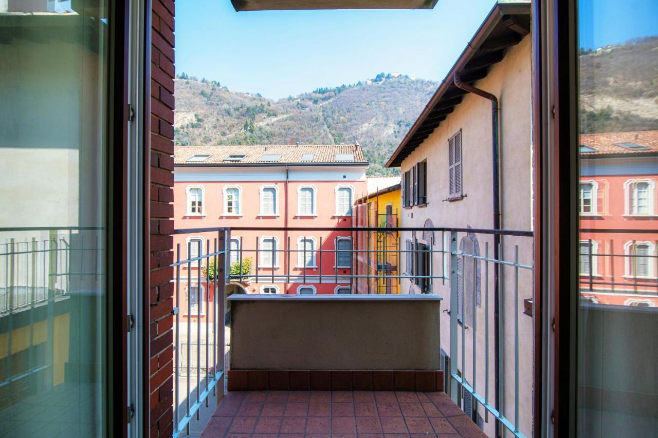 Ferienwohnung Piazza Roma - The House Of Travelers Como Exterior foto
