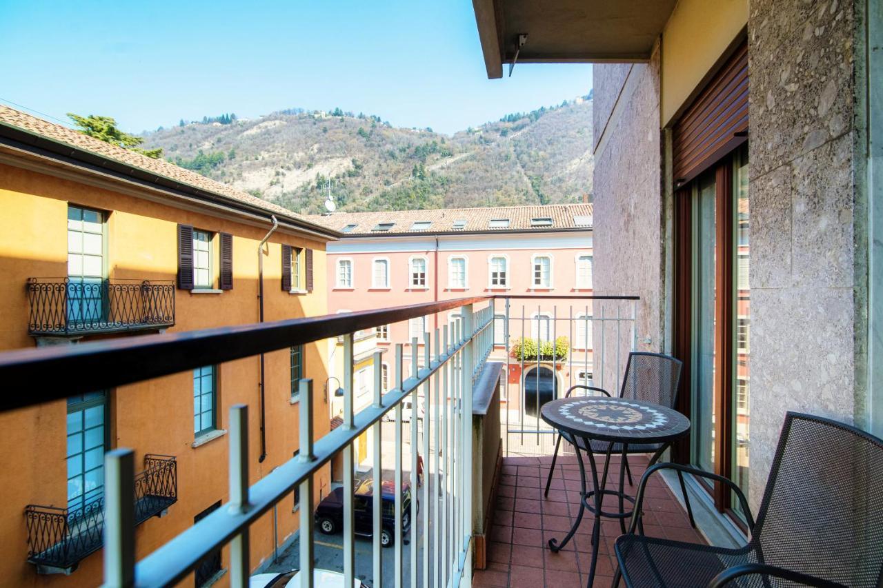 Ferienwohnung Piazza Roma - The House Of Travelers Como Exterior foto